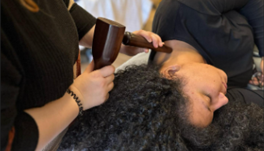 Northern Thai Tok Sen Therapy w/ Living Sabai