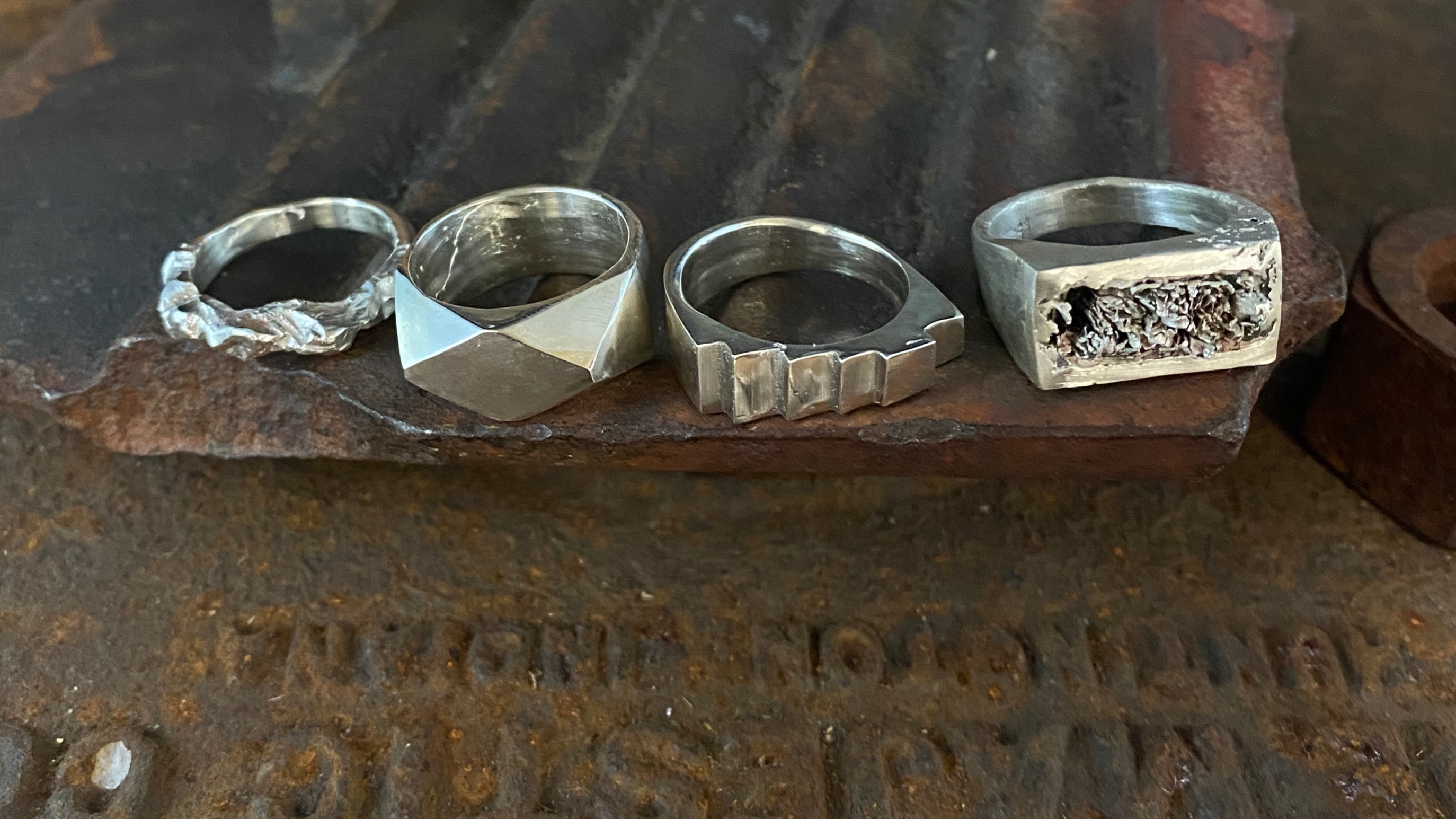 Classes B Golden Jewelry School